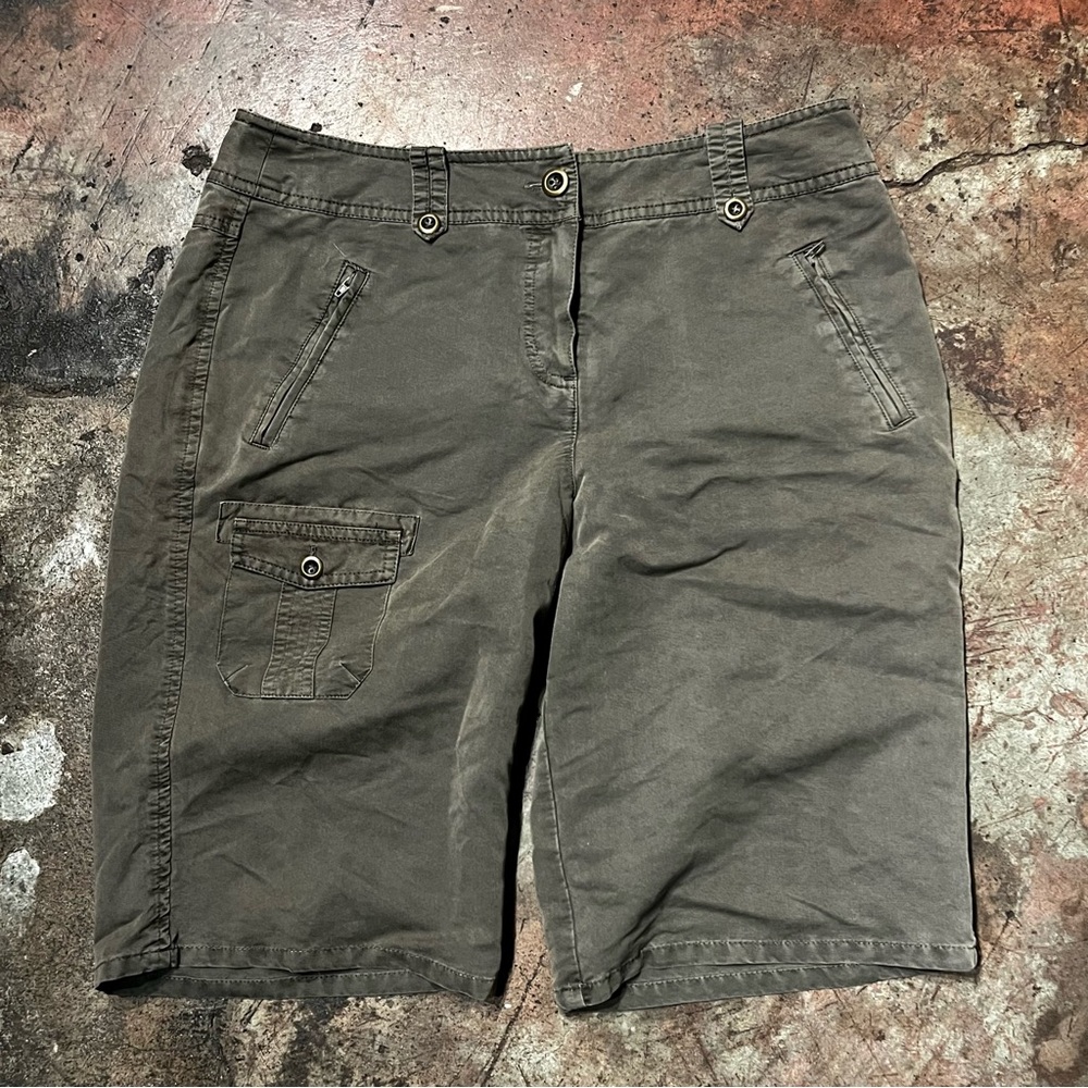 Womans sandro utility shorts in grayish green